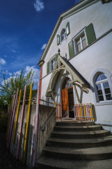 KiTa Eingang mit Aussenansicht